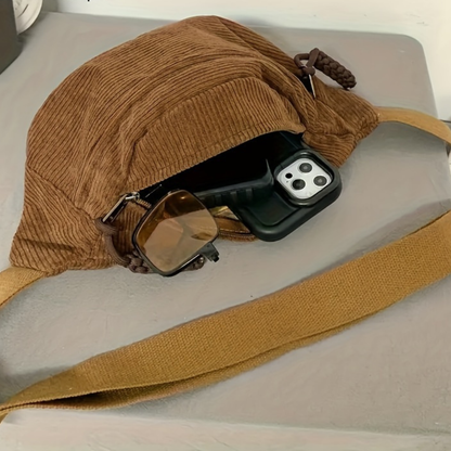 Petra™ | Bolso de hombro de terciopelo acanalado